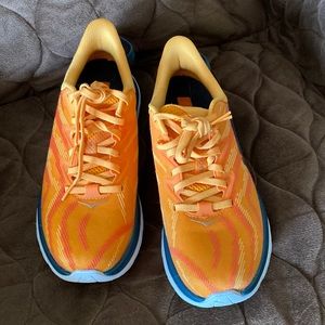 Hoka Mach Supersonic tennis shoes